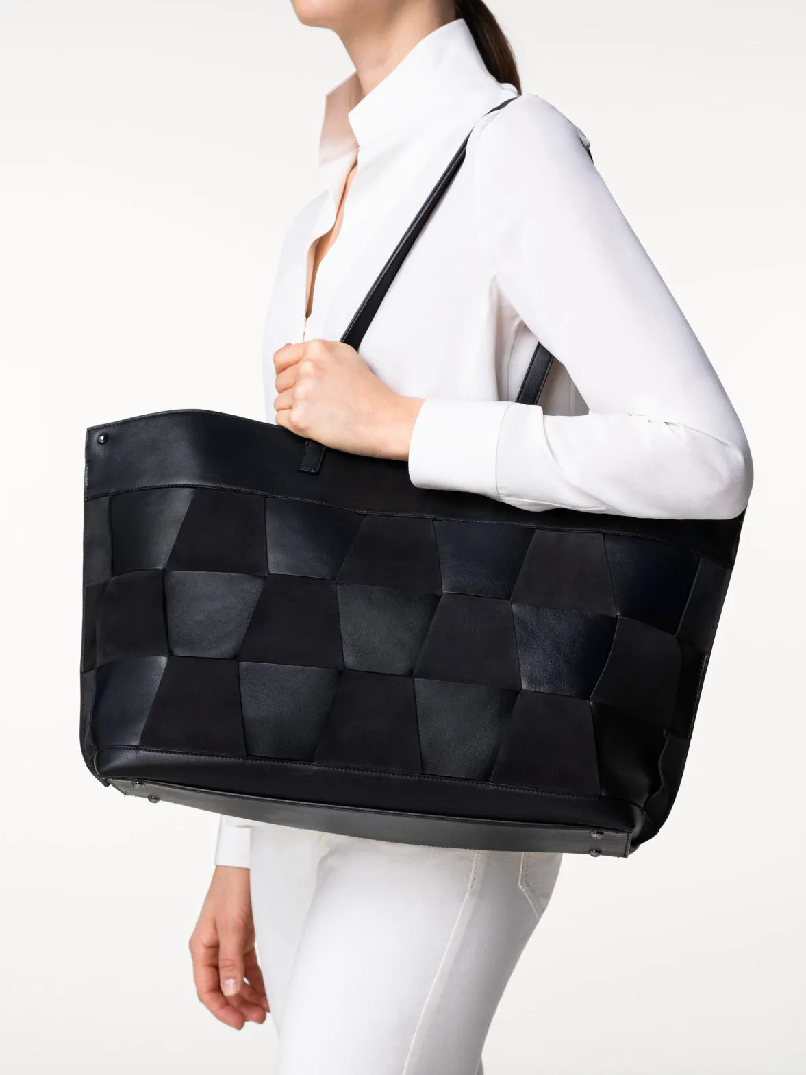 Ai Medium Shoulder Tote