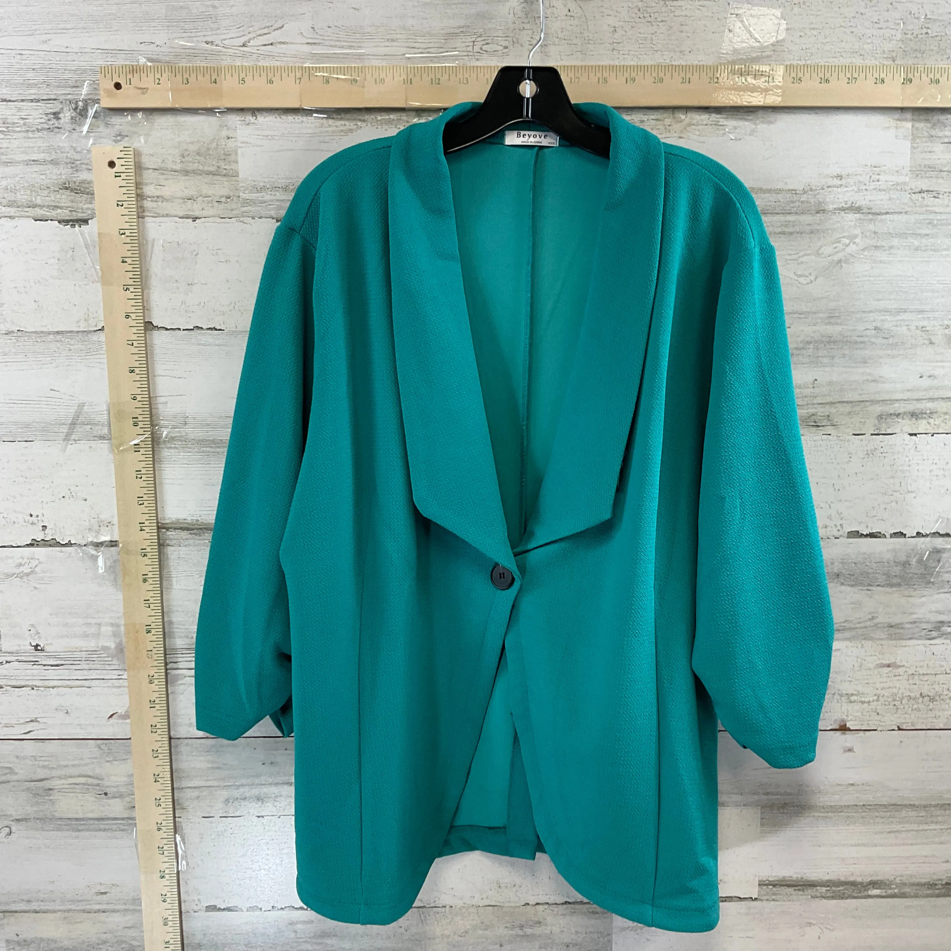 Blazer By BEYOVE  Size: Xxxl